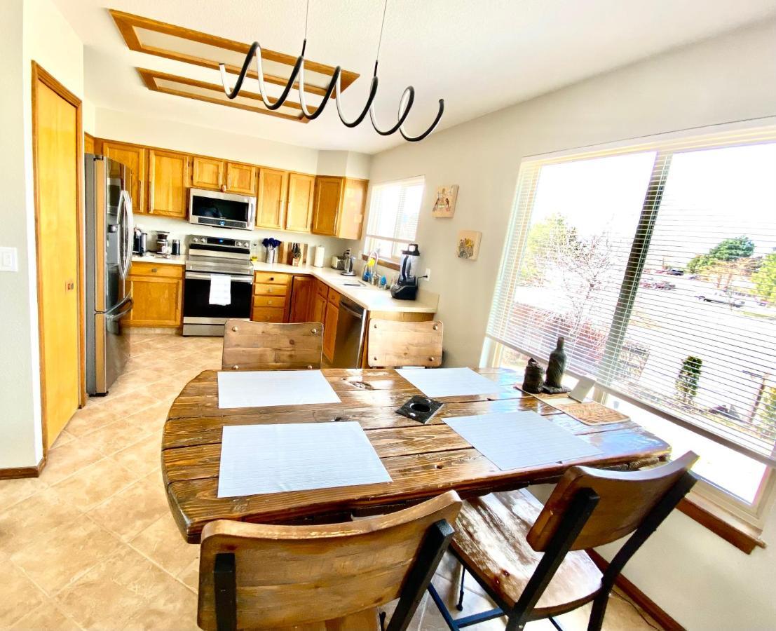 Artsy Home Close To Usafa With Fireplace And Patio Colorado Springs Exterior foto